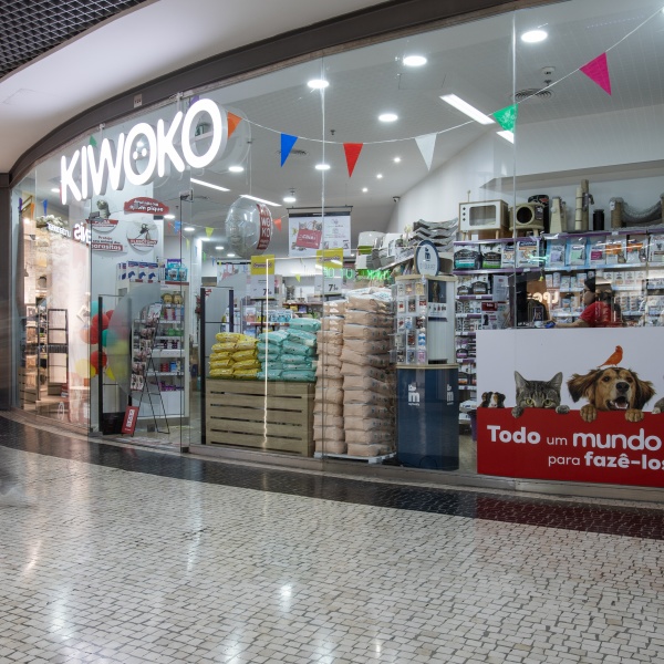 Entrada lateral Loja